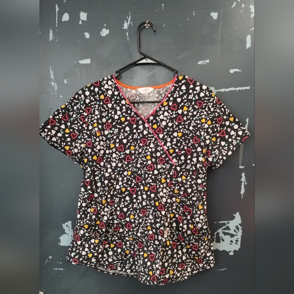Code Happy LG Nurse short sleeve Scrub Pattern Flower Heart Love Hope Inspire - Picture 2 of 11